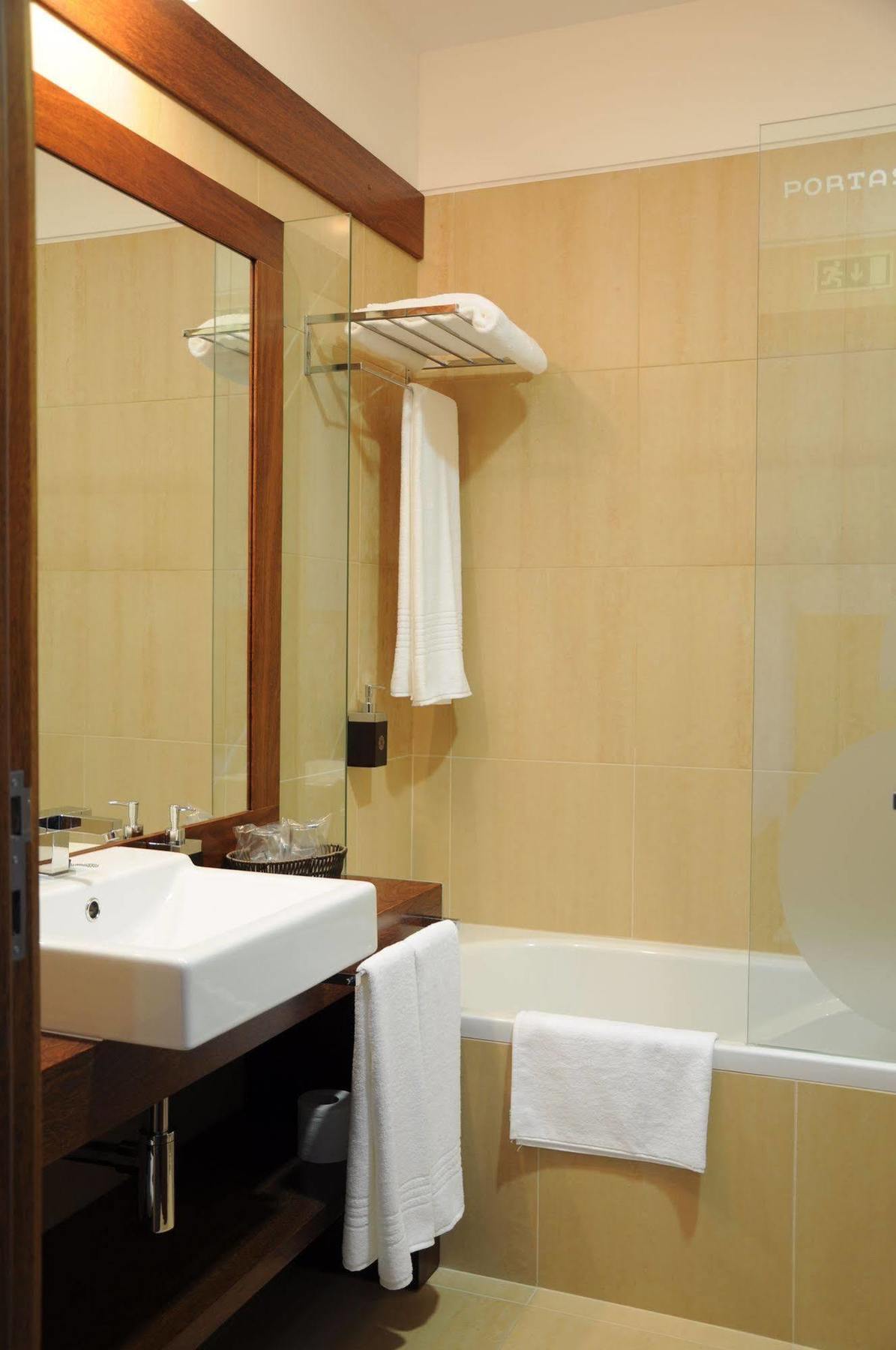 Hotel Portas De Santa Rita إيرميسندي المظهر الخارجي الصورة